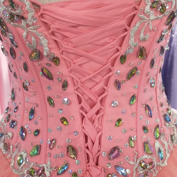 Prom dress - Picture 6 of 9